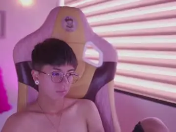 Chaturbate Adult Webcams of tommy_blue1