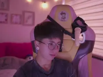Chaturbate Best live sex cam show of tommy_blue1
