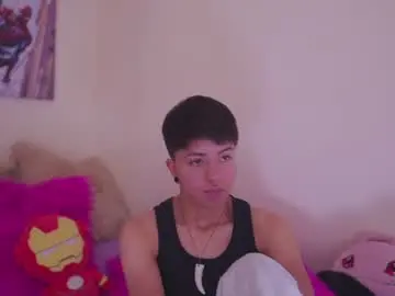 Chaturbate Free Porn Cam of tommy_blue1