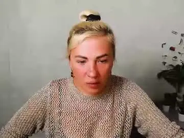 Chaturbate Adult Video Chat of alinafrey_