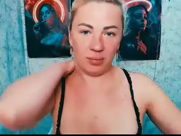 Chaturbate Live Sex of alinafrey_