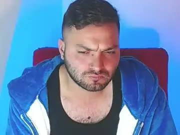 Chaturbate Live Sex Cam of robert_leroy