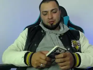 Chaturbate Free Live Porn of robert_leroy