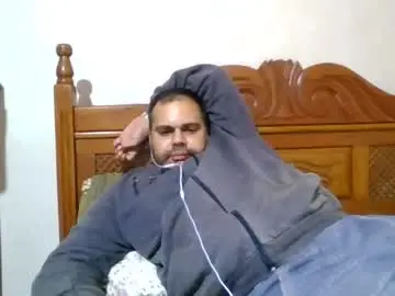 Chaturbate Live Sex Cam of benjamin_anderson