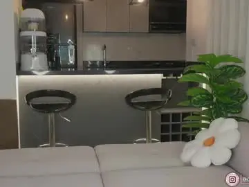 Chaturbate Live Sex of daphne_cooper1