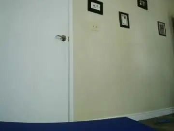 Chaturbate Nude Webcam of fuzzypeaches87