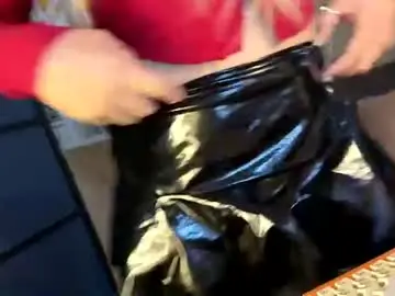 Chaturbate Live Sex Cam of kylie_iyutera