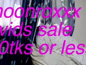 Chaturbate Watch Live Sex Cams of moonroxxx