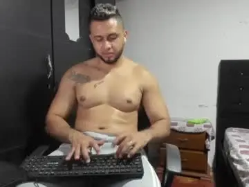 Chaturbate Live Sex Cam of ryan_xc1