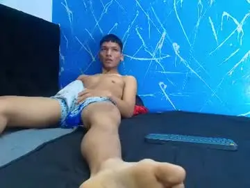 Chaturbate Sex Cam of kirossinclair
