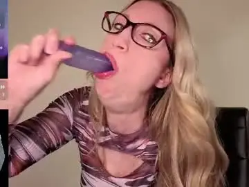 Chaturbate Live Sex Cam of wynfreya