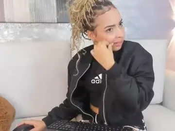 Chaturbate Best live sex cam show of lucia_janne