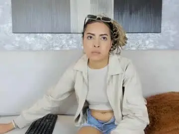 Chaturbate Live Sex of lucia_janne