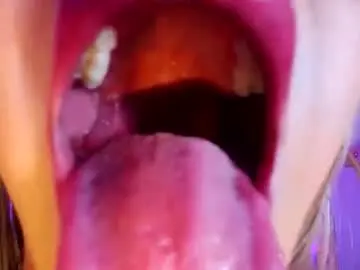 Chaturbate Sex Cam of naomi_shayk