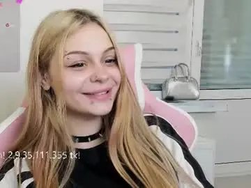 Chaturbate Watch Live Sex Cams of melonipinkbb