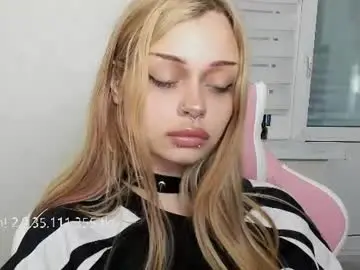 Chaturbate Watch Live Sex Cams of melonipinkbb