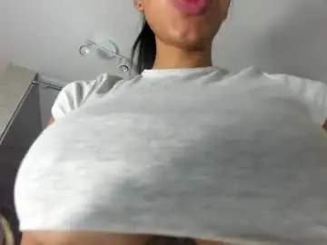Chaturbate Live Sex Cam of dianac1998