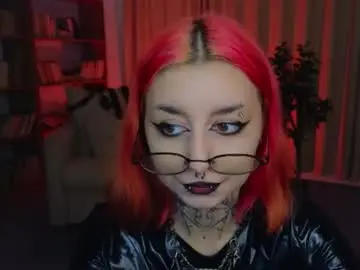 Chaturbate Free Porn Cam of mistress__marcelline
