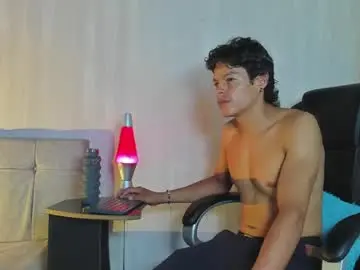 Chaturbate Adult Webcam of tommyhot7