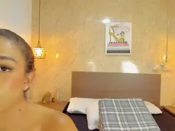 Chaturbate Live Sex Cam of miia03