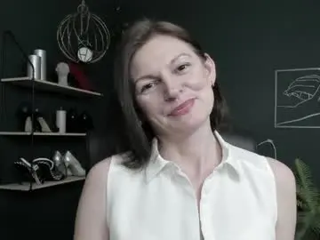 Chaturbate Live Sex Cam of vivian_dream