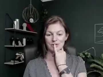 Chaturbate Free Live Porn of vivian_dream