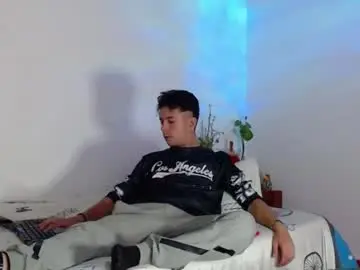 Chaturbate Free Porn Cam of dominic_hanks