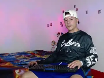 Chaturbate Free Live Porn of dominic_hanks