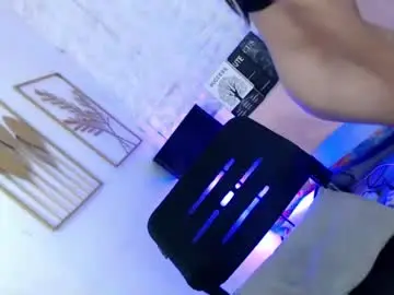 Chaturbate Live Sex Cam of fuckingdoll69xx