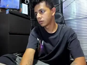 Chaturbate Live Sex of g_lincoln