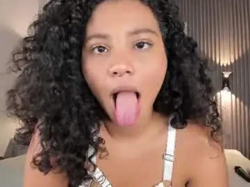 Chaturbate Best live sex cam show of zafiiraa