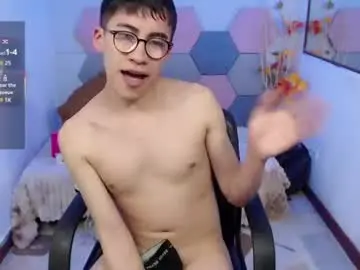 Chaturbate Nude Webcam of andy_norton