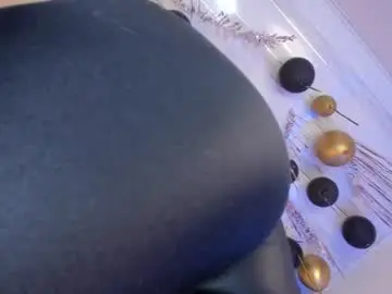 Chaturbate Free Porn Cam of flylia_