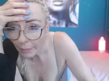 Chaturbate Live Sex Cam of nadinnnea