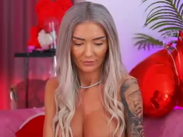 Chaturbate Live Sex Cam of therealfallingangel