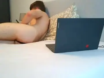 Chaturbate Free Porn Cam of thecuteguy144949