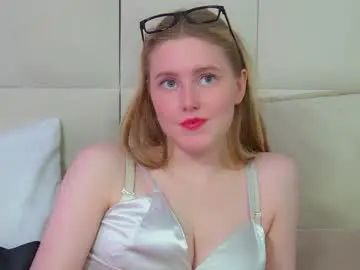 Chaturbate Adult Video Chat of lexireadway