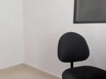 Chaturbate Live Sex Cam of emma_lean