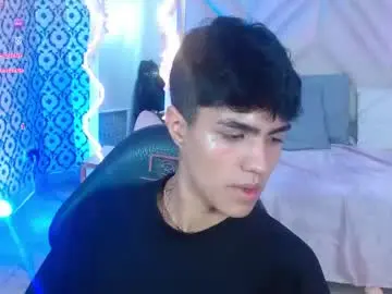 Chaturbate Free Live Porn of damian_tay