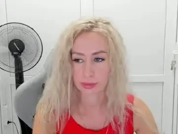Chaturbate Watch Live Sex Cams of marilyndreamm