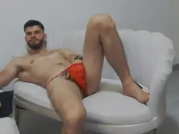 Chaturbate Free Porn Cam of mauro_real_man