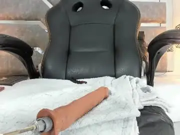 Chaturbate Live Sex Cam of slut_milf_
