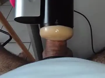 Chaturbate Live Sex Cam of hotlatino20cm