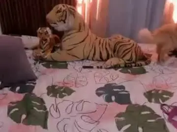 Chaturbate Watch Live Sex Cams of katerinamilf_