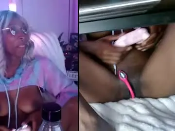 Chaturbate Free Live Porn of alys_at_college
