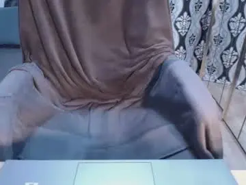 Chaturbate Live Sex Cam of nicky_38hhugetits