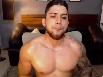 Chaturbate Live Sex Cam of mike_montoya