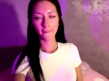 Chaturbate Live Sex Cam of laurelimaino
