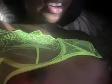 Chaturbate Live Sex Cam of princesslia8