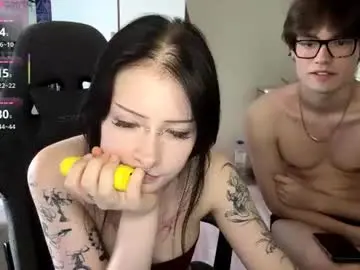 Chaturbate Live Sex Cam of mavis_jade